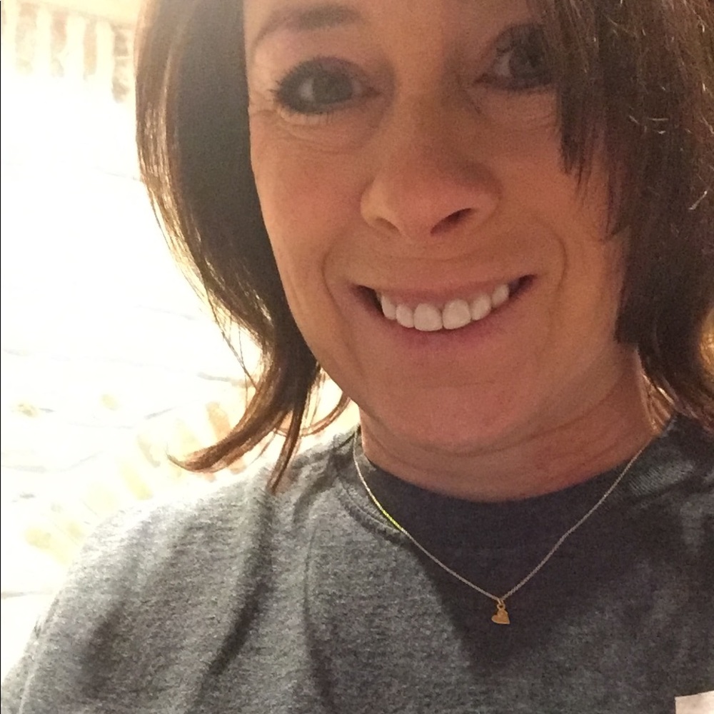 Meet your Posher, Leslie